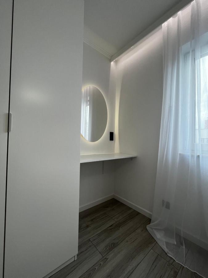 Ferienwohnung Trzy Pokoje Mieszkanie W Nowej Dzielnicy Wroclawia Exterior foto